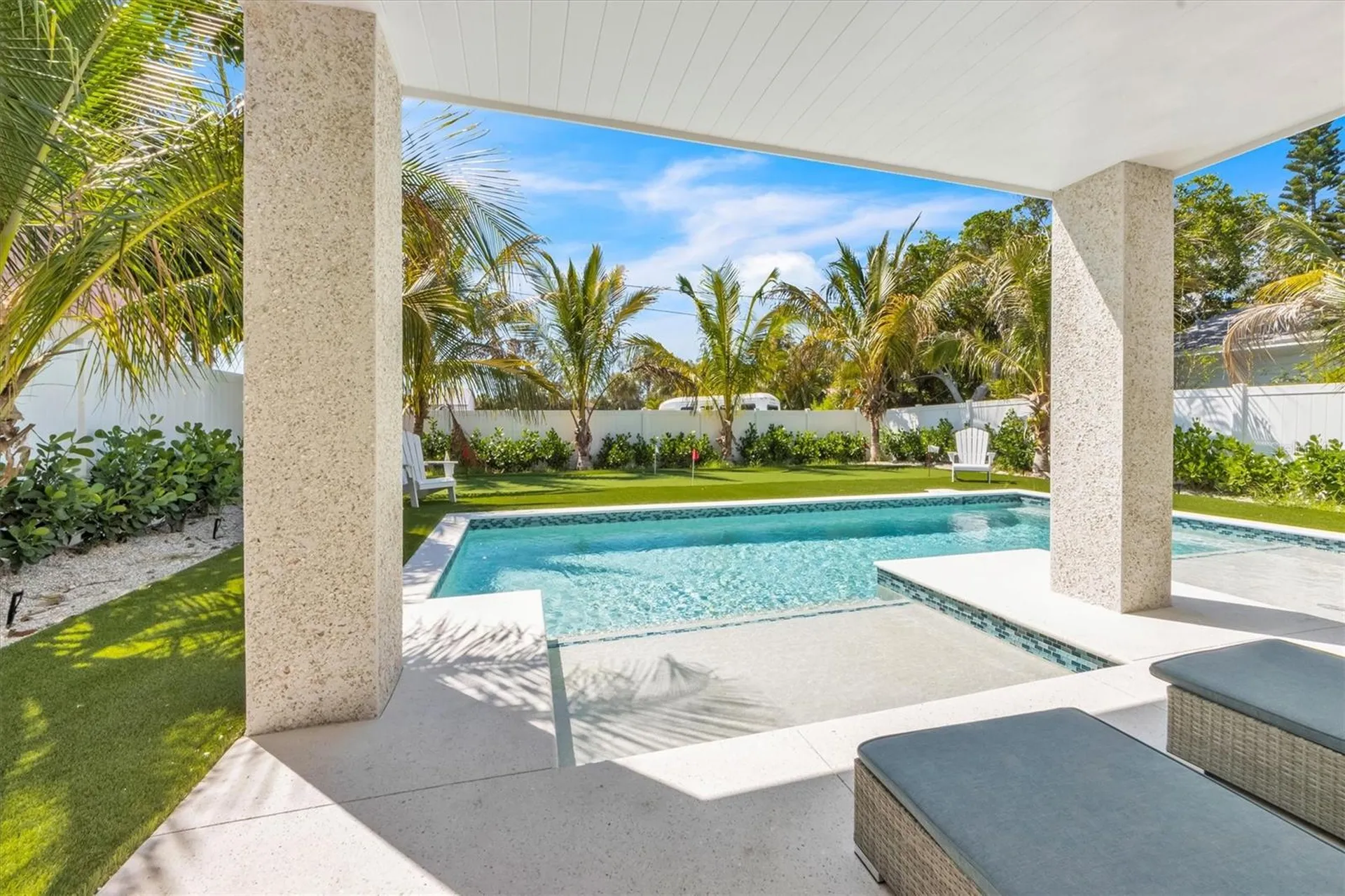 518 Spring Avenue Anna Maria FL 34216