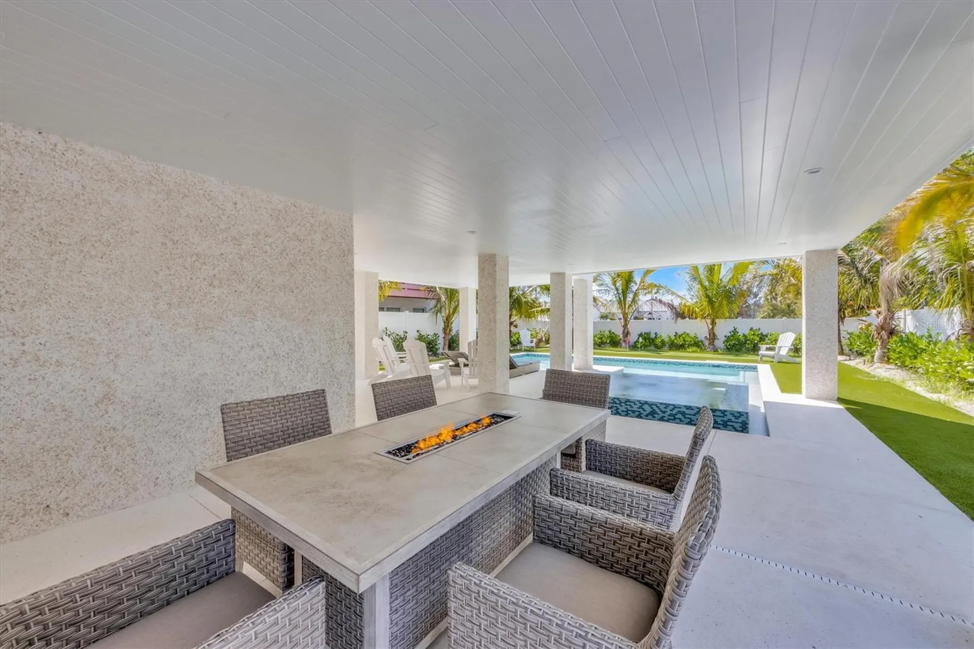 518 Spring Avenue Anna Maria FL 34216