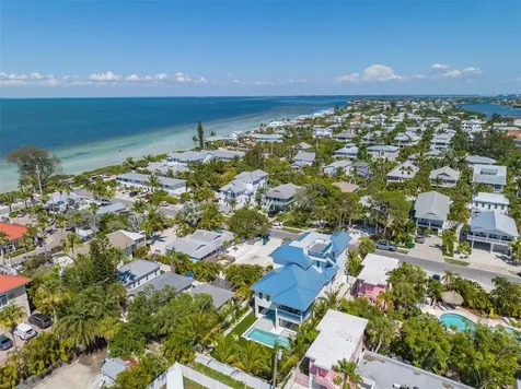 518 Spring Avenue Anna Maria FL 34216