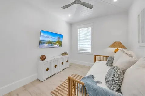 518 Spring Avenue Anna Maria FL 34216