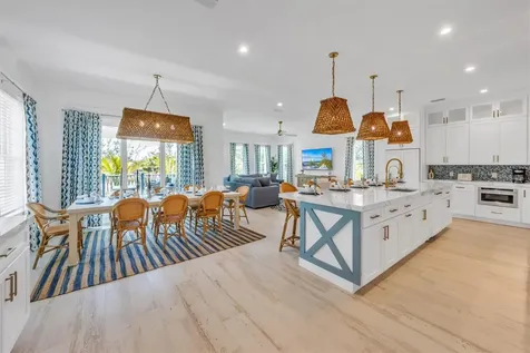 518 Spring Avenue Anna Maria FL 34216