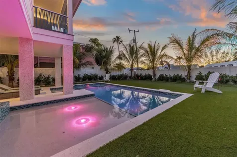 518 Spring Avenue Anna Maria FL 34216