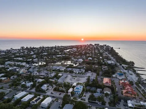 518 Spring Avenue Anna Maria FL 34216