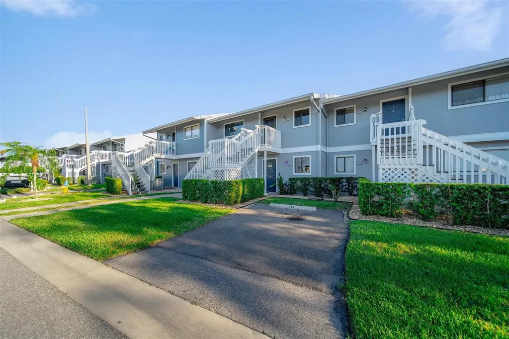 6033 34th Street W Bradenton FL 34210
