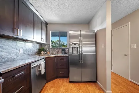 6033 34th Street W Bradenton FL 34210
