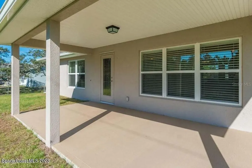 21 Richmond Drive Palm Coast FL 32164