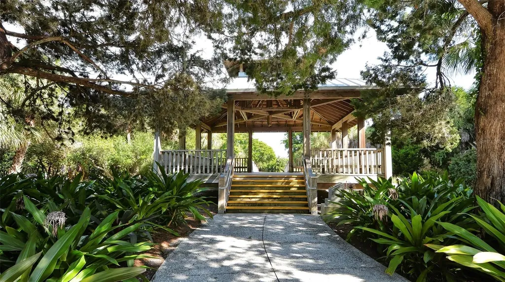 729 Saint Judes Drive S Longboat Key FL 34228