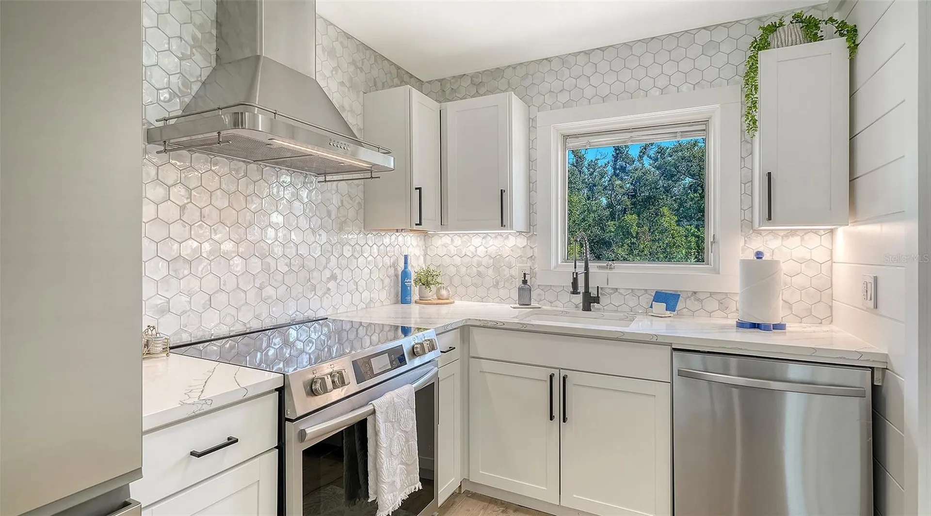 729 Saint Judes Drive S Longboat Key FL 34228