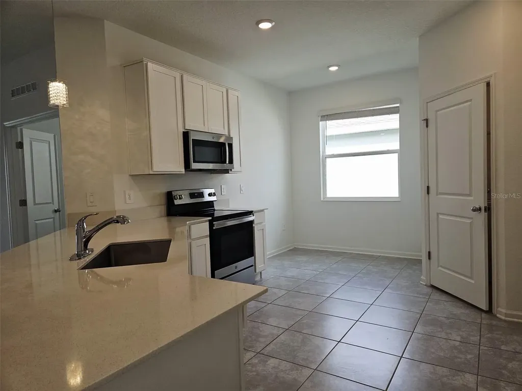 652 Daring Drive Davenport FL 33837