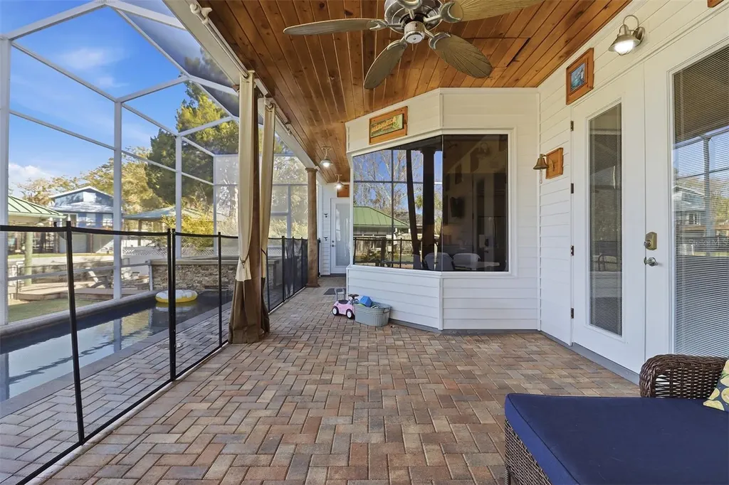 300 NW 12th Avenue Crystal River FL 34428