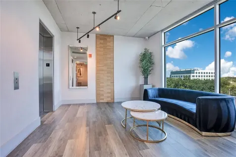 525 E Jackson Street Orlando FL 32801