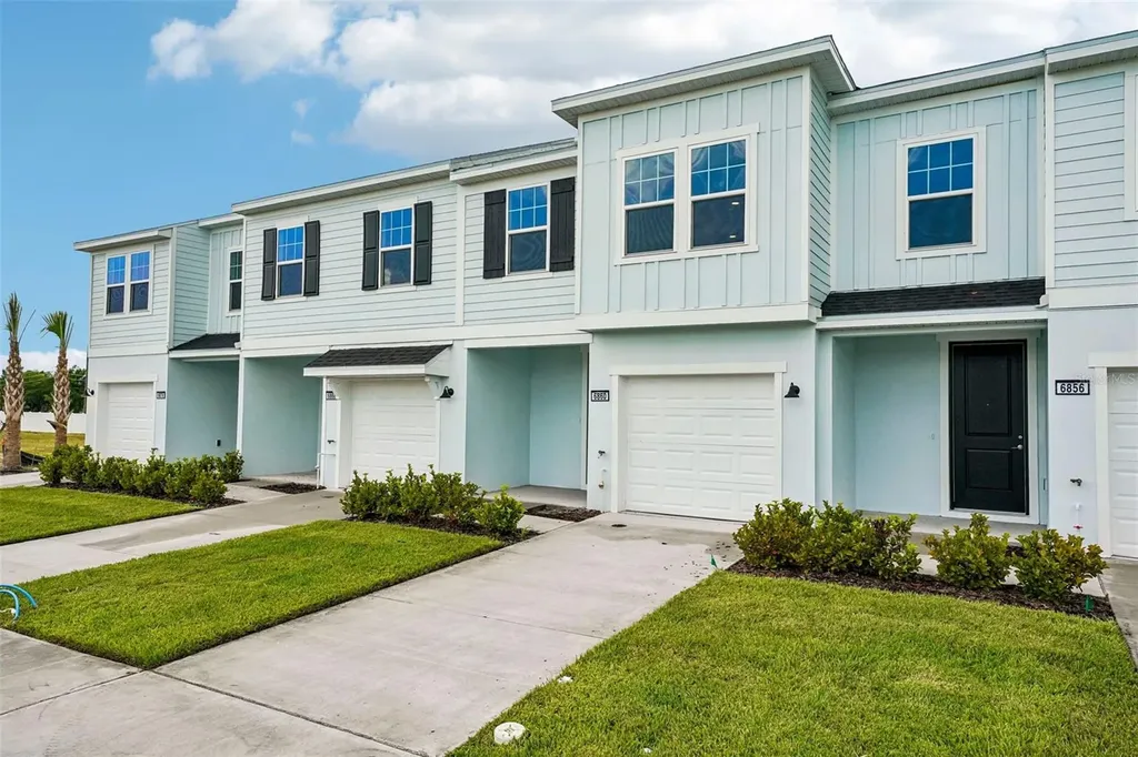 6860 Holcombe Down Drive Zephyrhills FL 33541