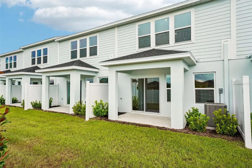 6860 Holcombe Down Drive Zephyrhills FL 33541