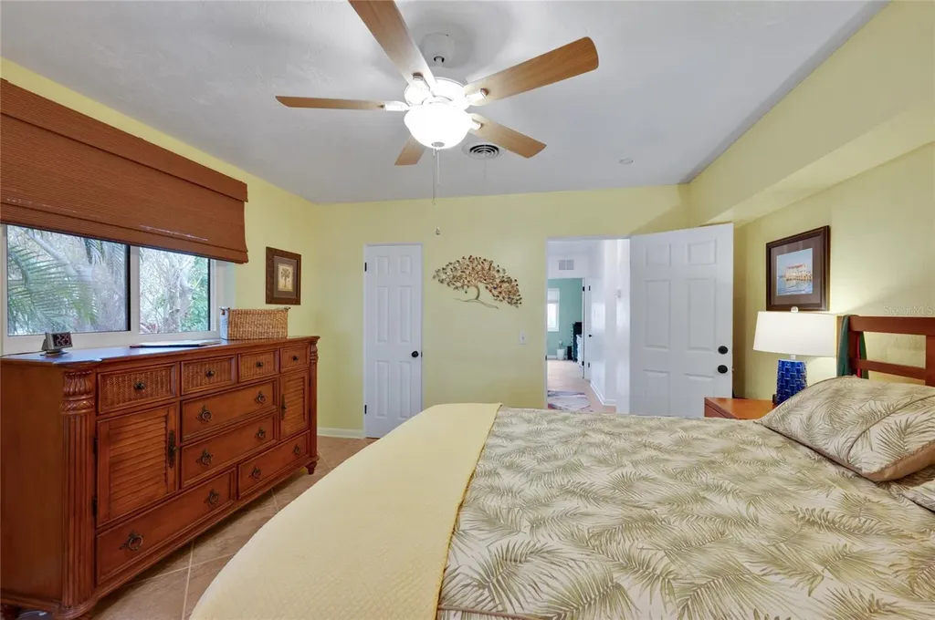 504 58th Street Holmes Beach FL 34217