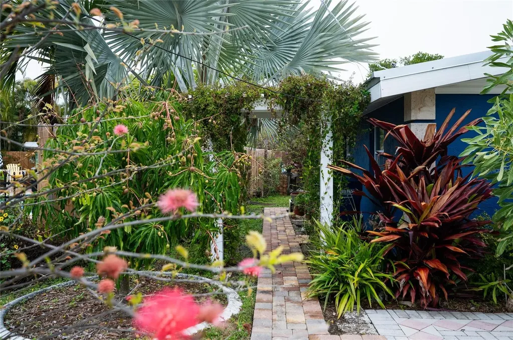 504 58th Street Holmes Beach FL 34217