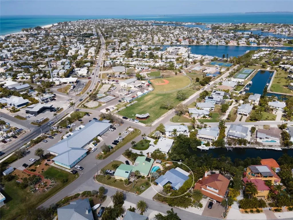 504 58th Street Holmes Beach FL 34217