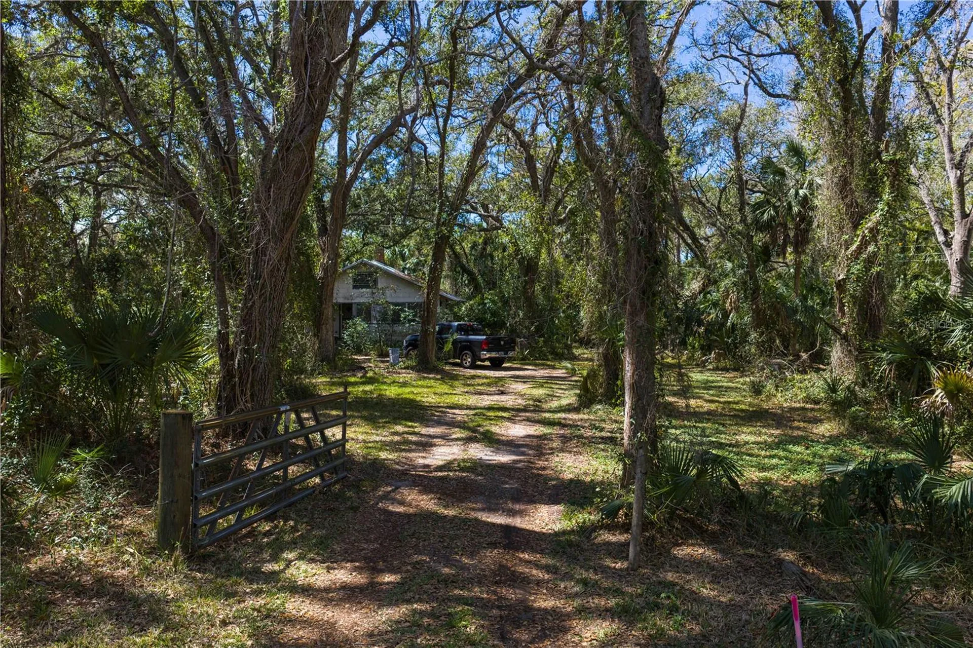 8004 Bay Drive Tampa FL 33635