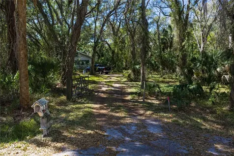 8004 Bay Drive Tampa FL 33635