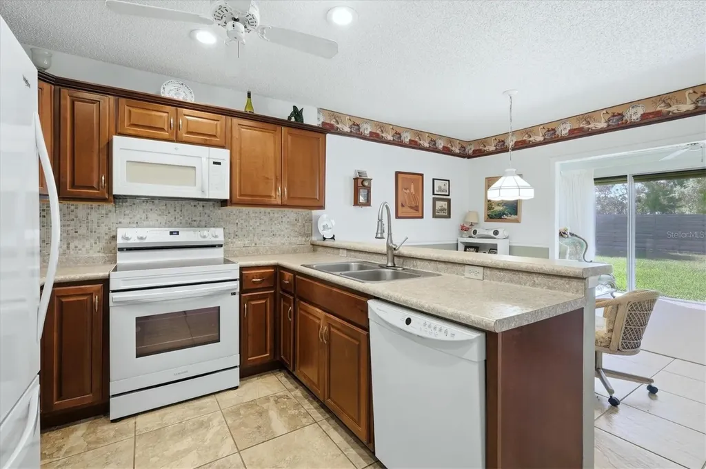 4140 Oakhurst Circle W Sarasota FL 34233