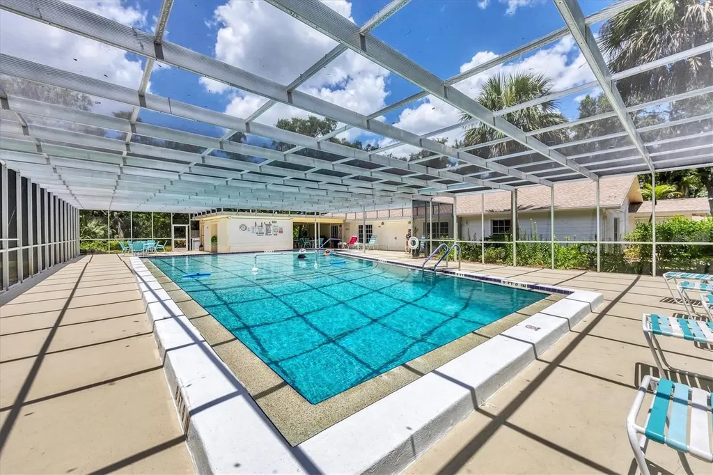 4140 Oakhurst Circle W Sarasota FL 34233