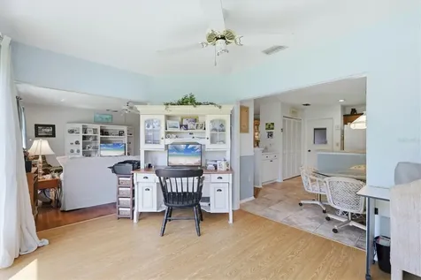 4140 Oakhurst Circle W Sarasota FL 34233
