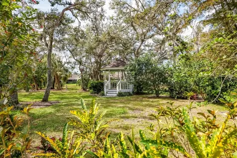 4140 Oakhurst Circle W Sarasota FL 34233