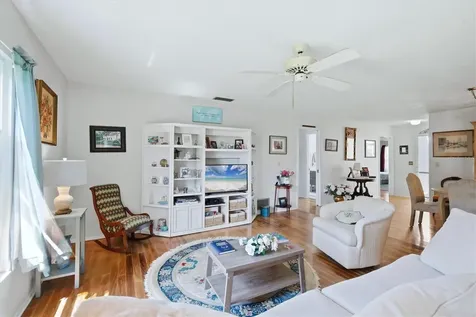 4140 Oakhurst Circle W Sarasota FL 34233