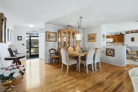 4140 Oakhurst Circle W Sarasota FL 34233