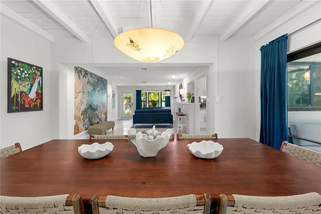 157 Garden Lane Sarasota FL 34242