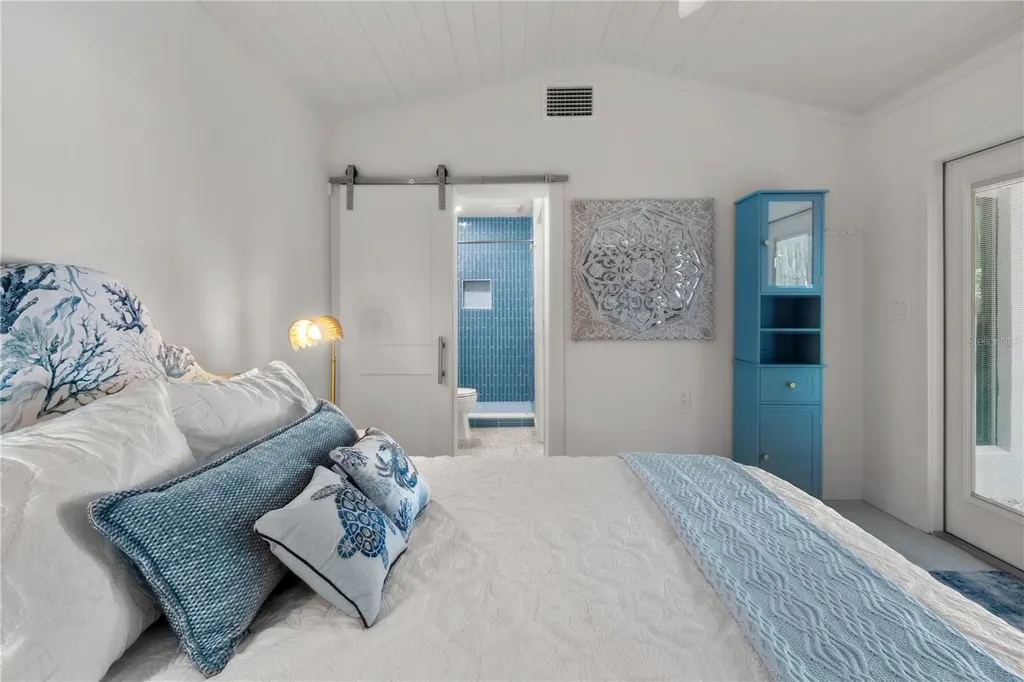 157 Garden Lane Sarasota FL 34242