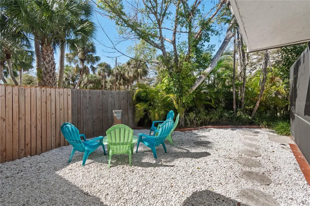 157 Garden Lane Sarasota FL 34242