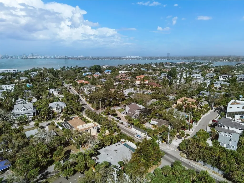 157 Garden Lane Sarasota FL 34242