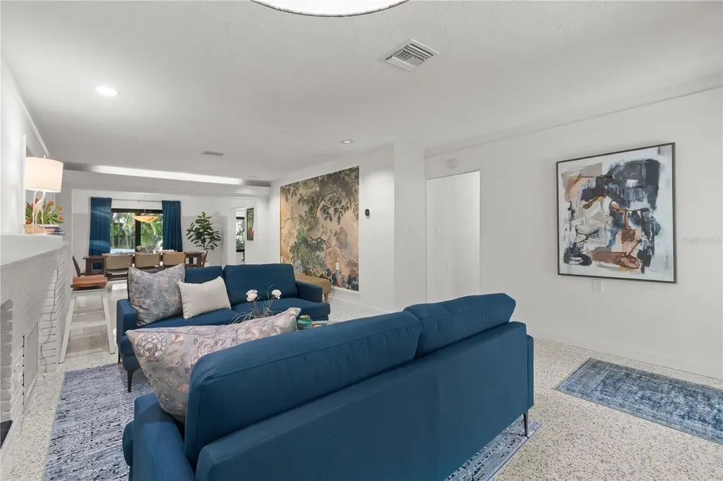 157 Garden Lane Sarasota FL 34242