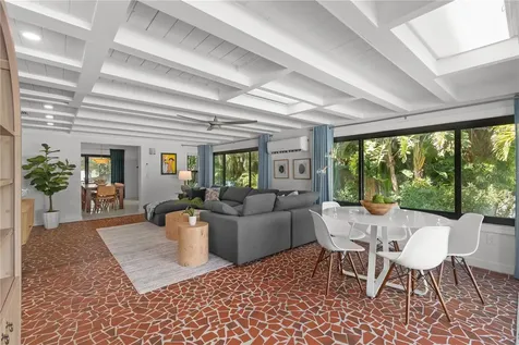 157 Garden Lane Sarasota FL 34242