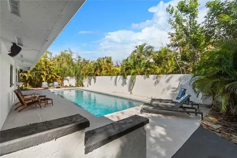 157 Garden Lane Sarasota FL 34242