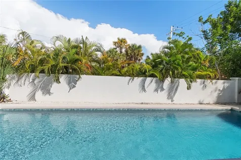 157 Garden Lane Sarasota FL 34242