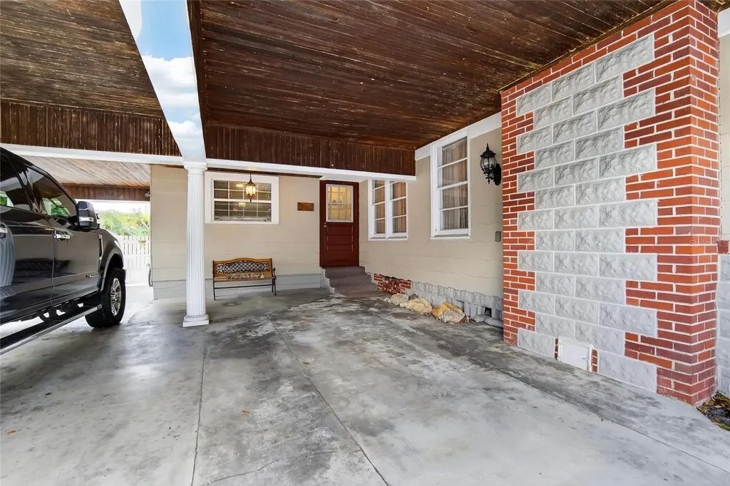 607 N Merrin Street Plant City FL 33563