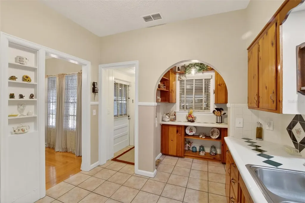 607 N Merrin Street Plant City FL 33563