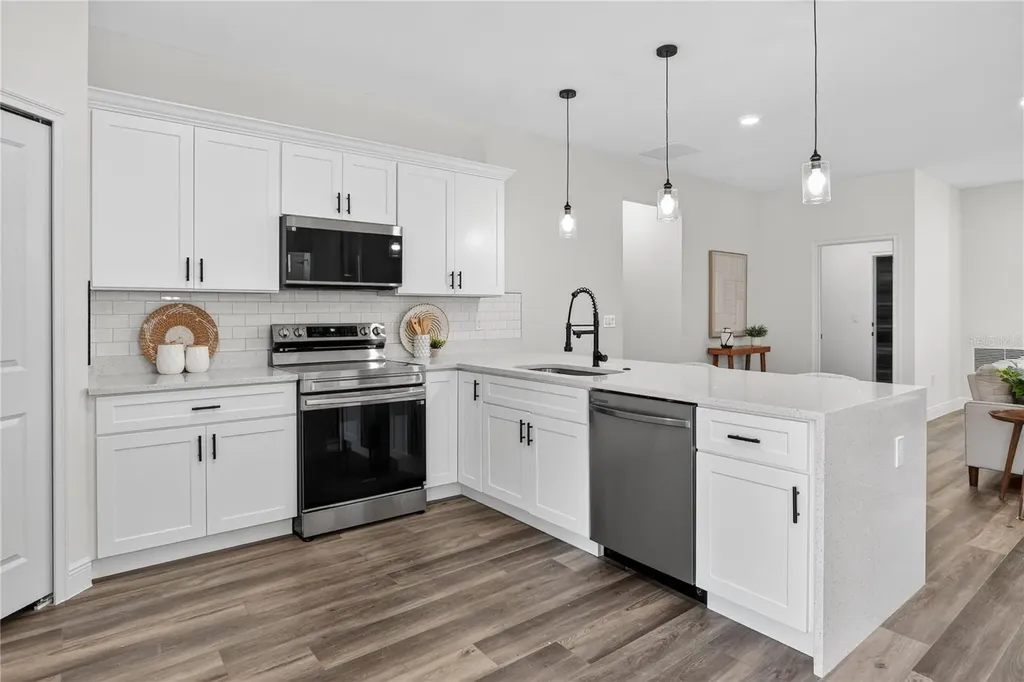 1933 W Oliver Drive Citrus Springs FL 34434
