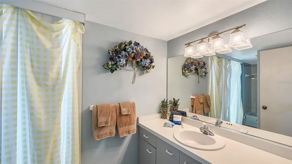 1200 Siesta Bayside Drive Sarasota FL 34242