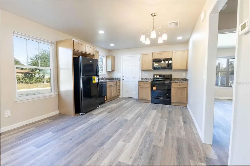 1324 Cottage Circle Tavares FL 32778