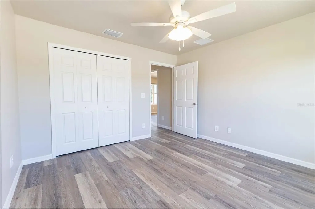 1324 Cottage Circle Tavares FL 32778