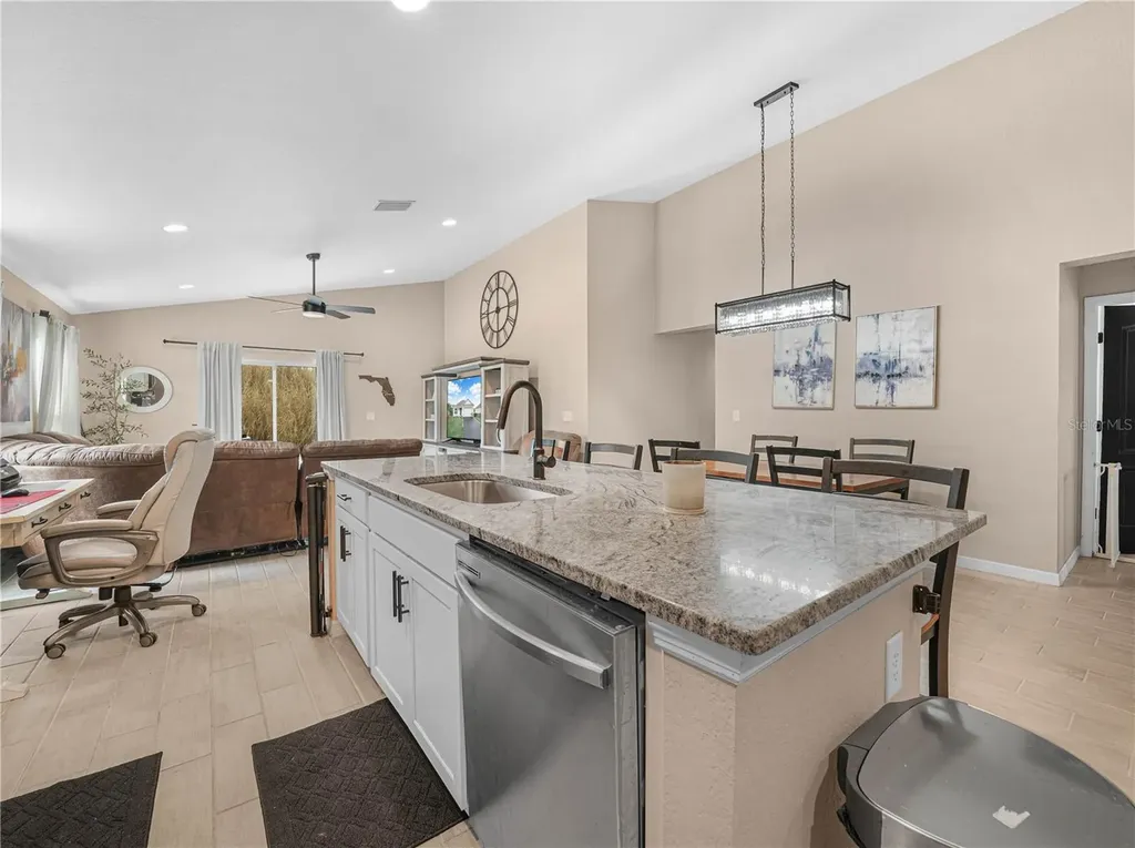 266 S Lake Avenue Frostproof FL 33843
