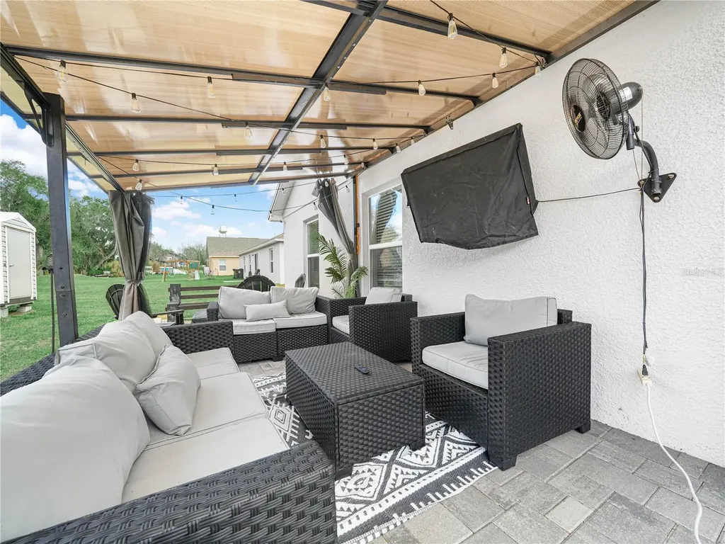 266 S Lake Avenue Frostproof FL 33843