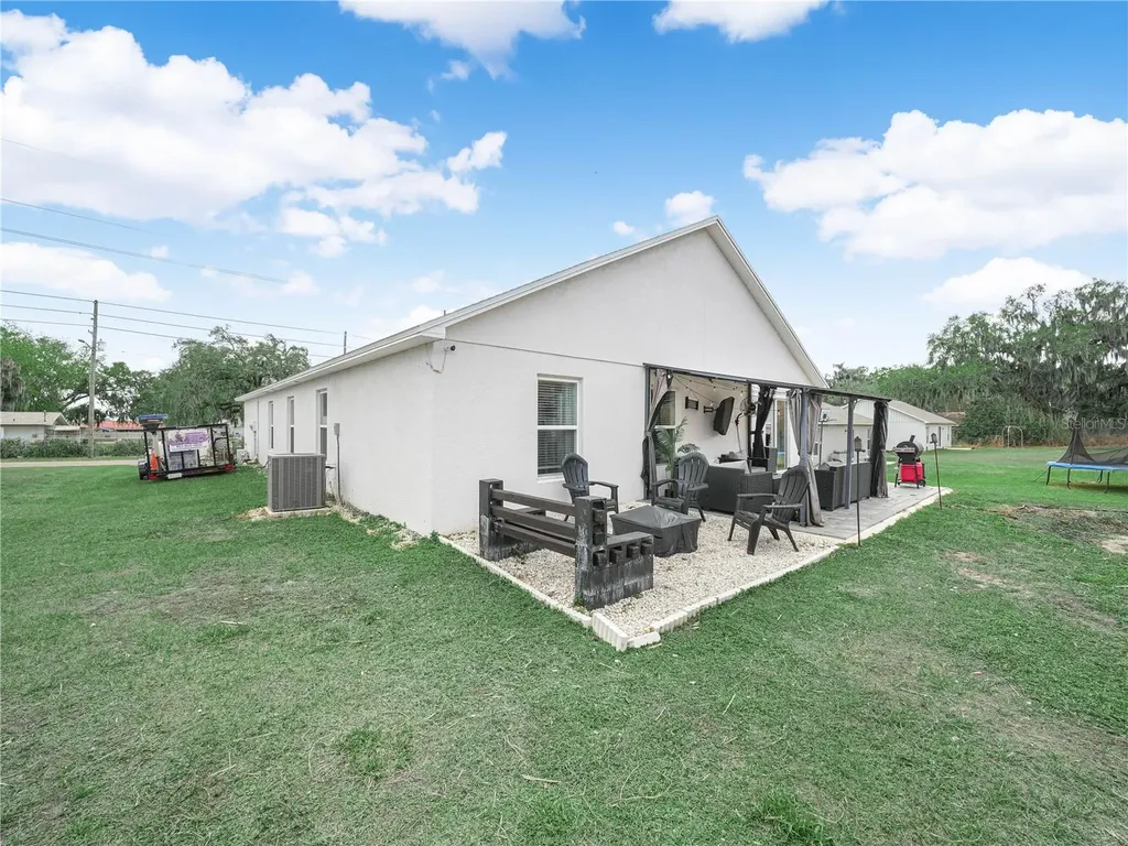 266 S Lake Avenue Frostproof FL 33843