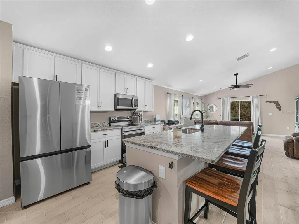 266 S Lake Avenue Frostproof FL 33843