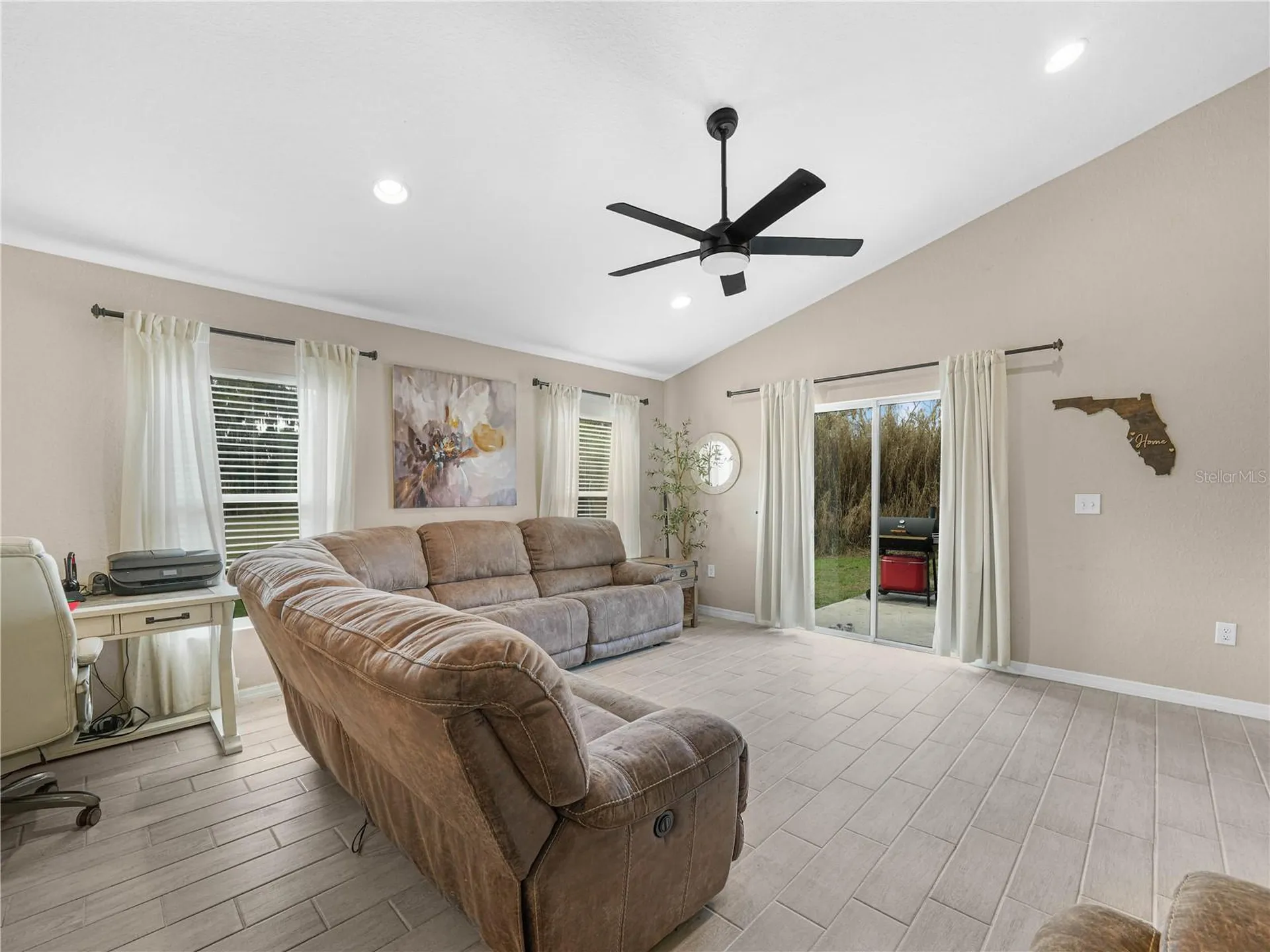 266 S Lake Avenue Frostproof FL 33843