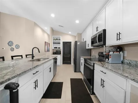 266 S Lake Avenue Frostproof FL 33843