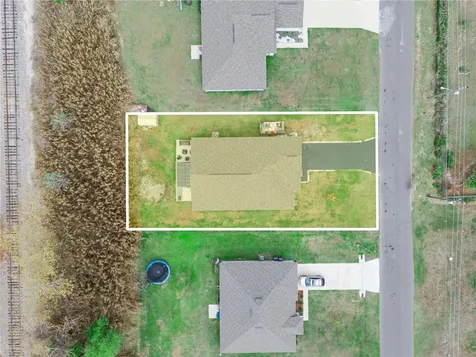 266 S Lake Avenue Frostproof FL 33843
