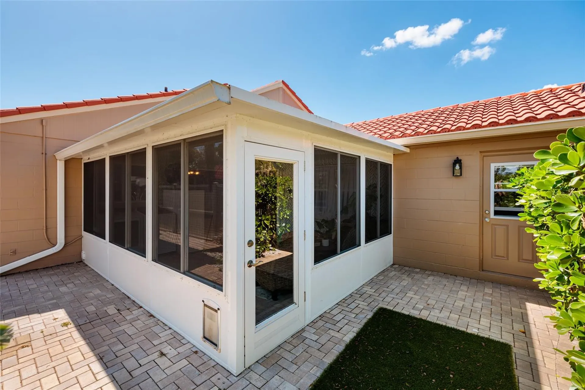 535 Street Tropez Circle NE St Petersburg FL 33703